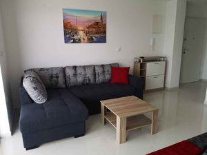 23769542-Ferienwohnung-6-Njivice-300x225-4