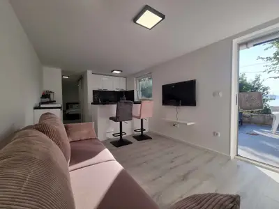 Ferienwohnung für 2 Personen (33 m²) in Njivice 4/10