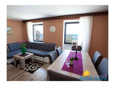 Ferienwohnung für 8 Personen (100 m²) in Njivice 1/10