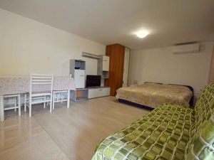 23890310-Ferienwohnung-2-Njivice-300x225-3