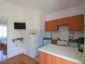 22242767-Ferienwohnung-2-Njivice-300x225-2