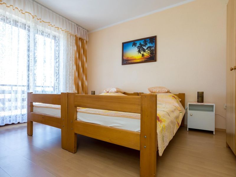 22920557-Ferienwohnung-3-Njivice-800x600-2