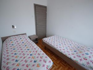 23535163-Ferienwohnung-5-Njivice-300x225-4