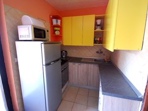 22921833-Ferienwohnung-4-Njivice-300x225-5