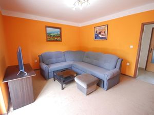 22922409-Ferienwohnung-5-Njivice-300x225-3