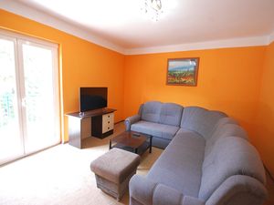 22922409-Ferienwohnung-5-Njivice-300x225-4