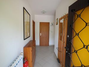 22922409-Ferienwohnung-5-Njivice-300x225-5