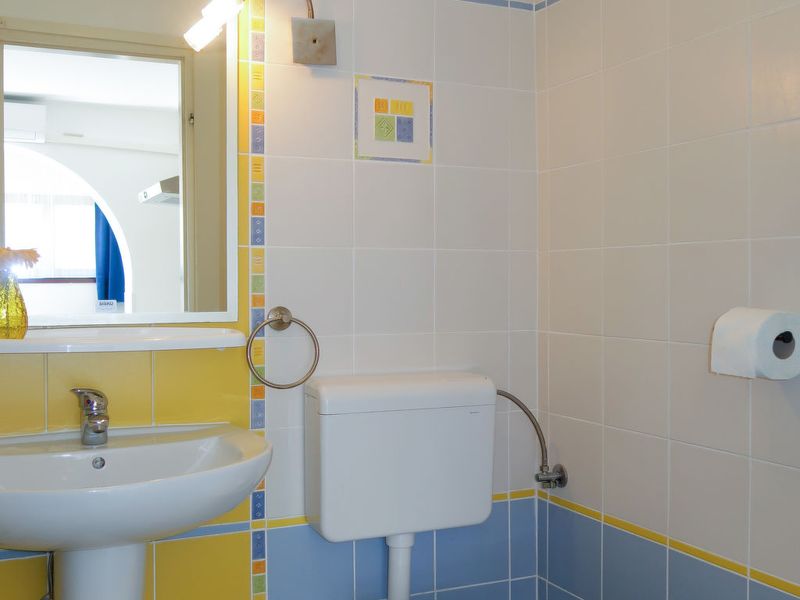 23848812-Ferienwohnung-4-Njivice-800x600-1