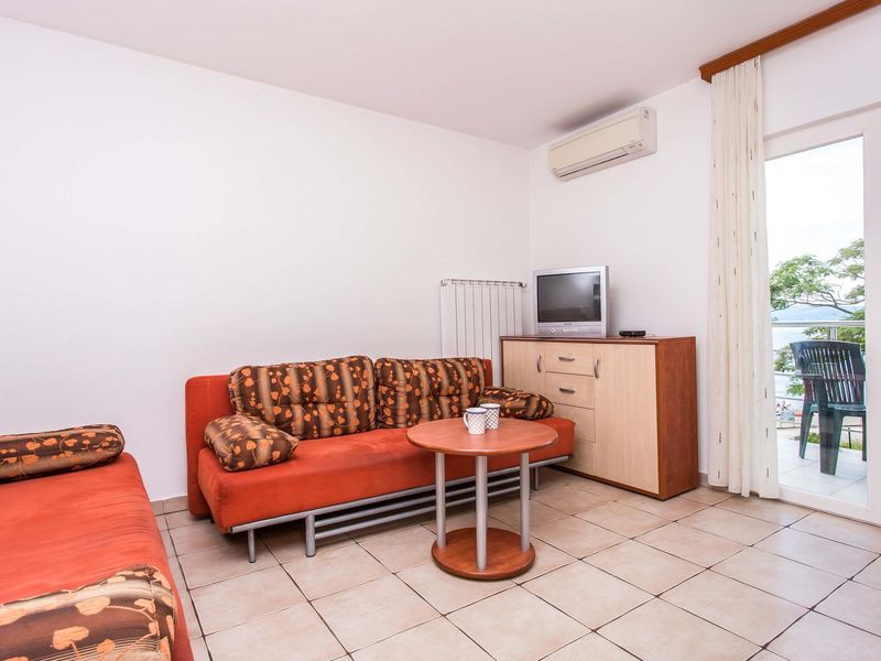 23723872-Ferienwohnung-4-Njivice-800x600-1