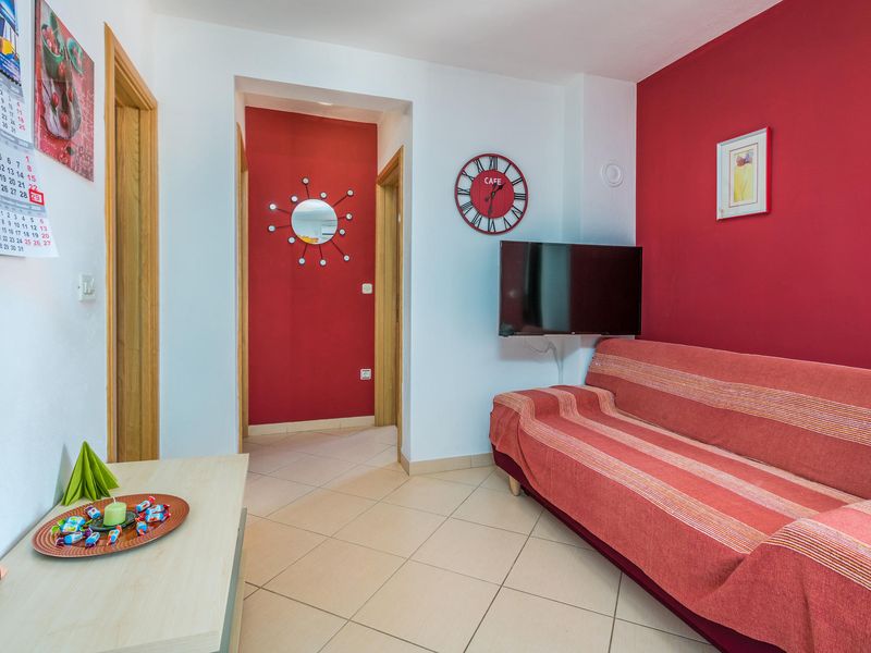 23744352-Ferienwohnung-6-Njivice-800x600-2