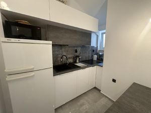 24013818-Ferienwohnung-4-Njivice-300x225-3