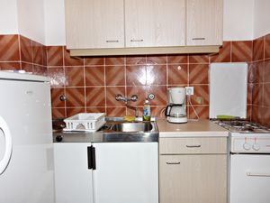 19126169-Ferienwohnung-6-Njivice-300x225-4