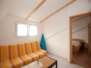 19128565-Ferienwohnung-4-Njivice-300x225-1