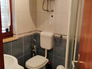 22330577-Ferienwohnung-2-Njivice-300x225-4