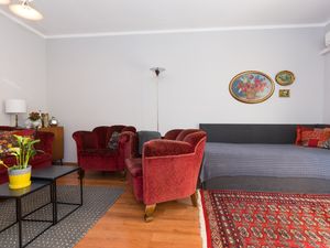 23571781-Ferienwohnung-4-Njivice-300x225-2