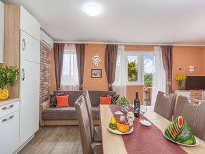 23875727-Ferienwohnung-6-Njivice-300x225-1