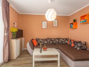 23875727-Ferienwohnung-6-Njivice-300x225-3