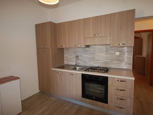 23917164-Ferienwohnung-6-Njivice-300x225-3