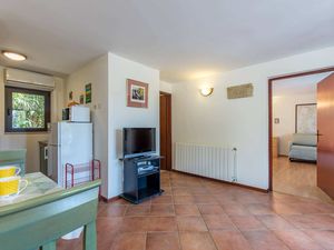 23919402-Ferienwohnung-4-Njivice-300x225-2