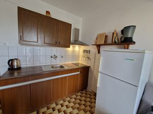 23920330-Ferienwohnung-4-Njivice-300x225-3