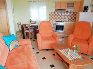 23928417-Ferienwohnung-4-Njivice-300x225-3