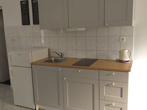 23932658-Ferienwohnung-3-Njivice-300x225-3