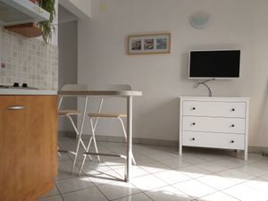 23932656-Ferienwohnung-2-Njivice-300x225-1