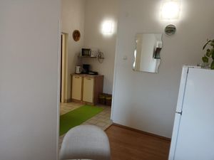 23535149-Ferienwohnung-4-Njivice-300x225-3