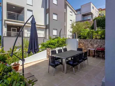 Ferienwohnung für 6 Personen (75 m²) in Njivice 1/10