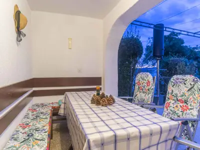 Ferienwohnung für 4 Personen (50 m²) in Njivice 2/10