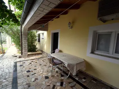 Ferienwohnung für 2 Personen (20 m²) in Njivice 5/10