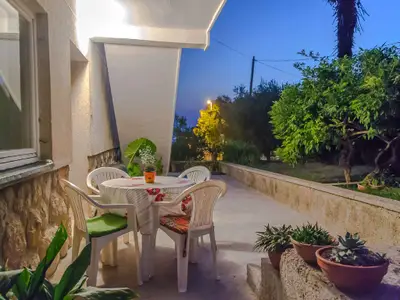 Ferienwohnung für 4 Personen (60 m²) in Njivice 1/10