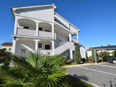 Ferienwohnung für 6 Personen (70 m²) in Njivice 1/10