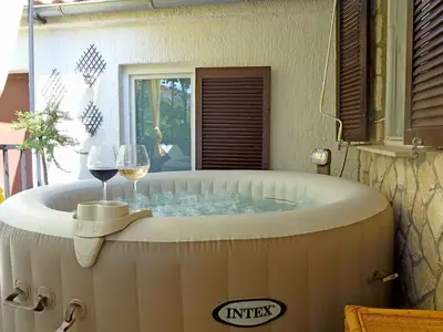 Ferienwohnung für 5 Personen (70 m²) in Njivice 1/10