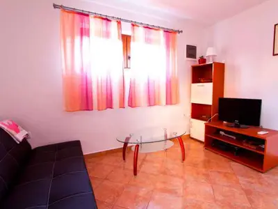 Ferienwohnung für 2 Personen (38 m²) in Njivice 2/10