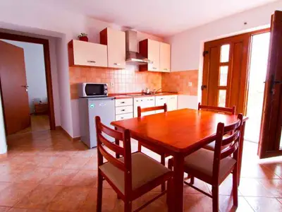 Ferienwohnung für 2 Personen (38 m²) in Njivice 5/10