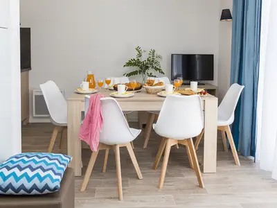 DiningRoom