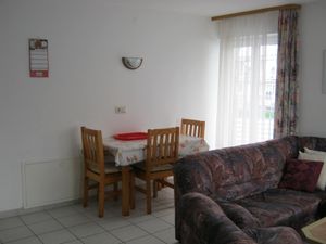 19377854-Ferienwohnung-3-Nonnenhorn-300x225-5