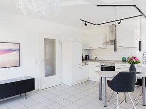 23392736-Ferienwohnung-2-Nonnenhorn-300x225-4