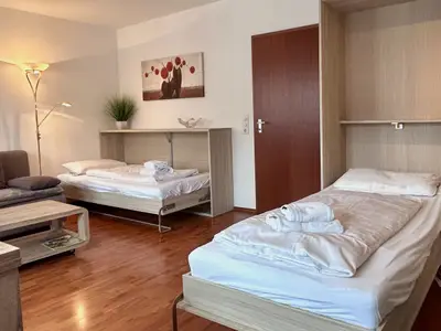 Schlafzimmer 1