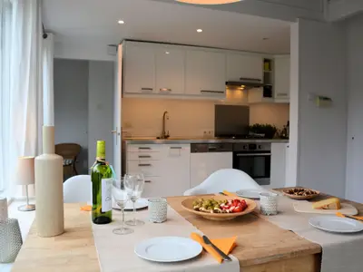 Esszimmer mit Küche