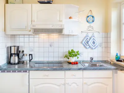 Küchenzeile in der Ferienwohnung Wattsübchen in Norddorf auf Amrum