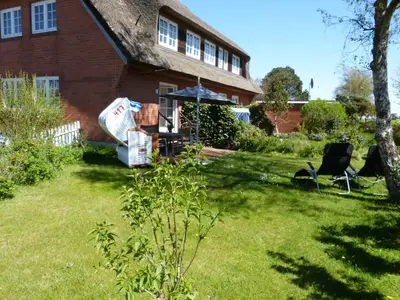 Garten der Ferienwohnung Reethuk in Norddorf auf Amrum