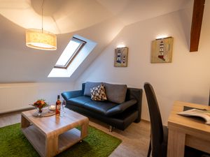 23909705-Ferienwohnung-4-Norden-300x225-2