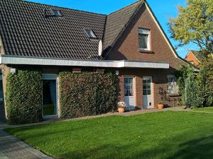 22935335-Ferienwohnung-3-Norden-300x225-0