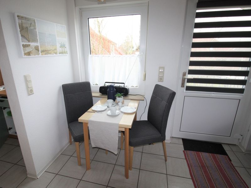 23882782-Ferienwohnung-2-Norden-800x600-1