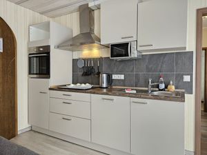 23886741-Ferienwohnung-4-Norden-300x225-5