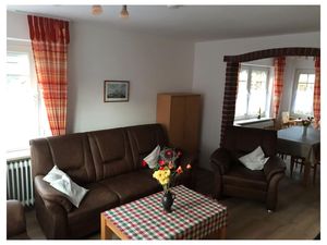 23918693-Ferienwohnung-7-Norden-300x225-0