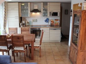 23937264-Ferienwohnung-5-Norden-300x225-4