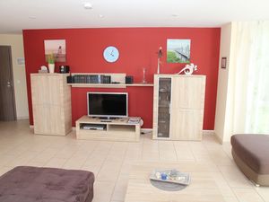 23953023-Ferienwohnung-4-Norden-300x225-3